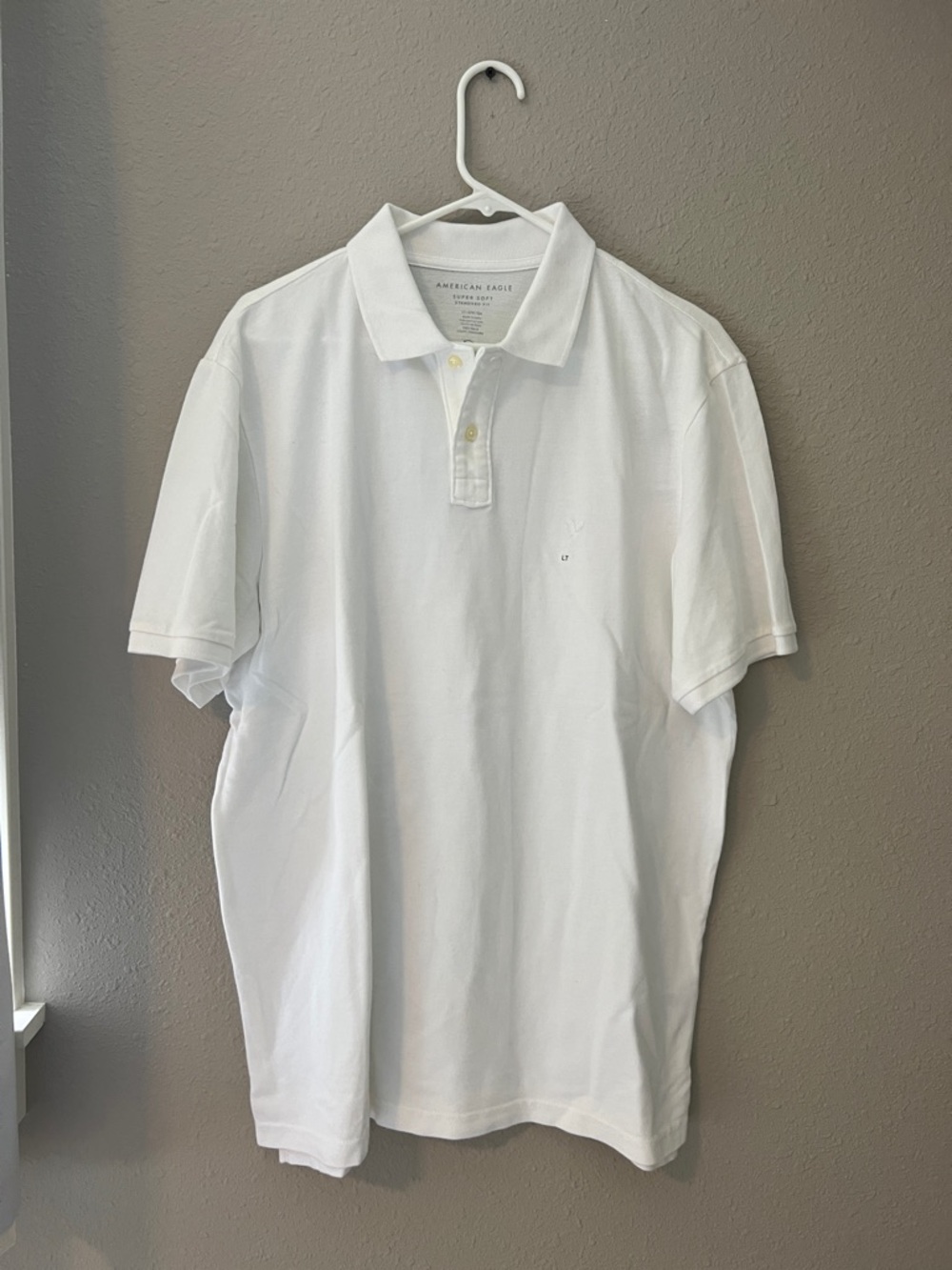 NWT American Eagle men’s short sleeve polo shirt, white size large